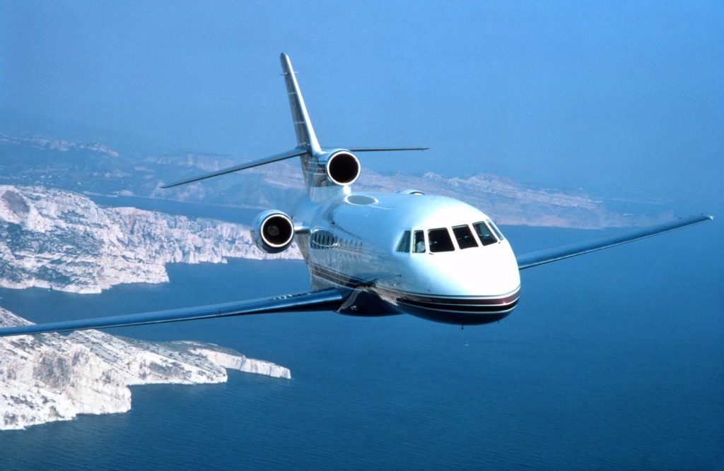 Falcon 900 heavy jet for Los Angeles private jet charter