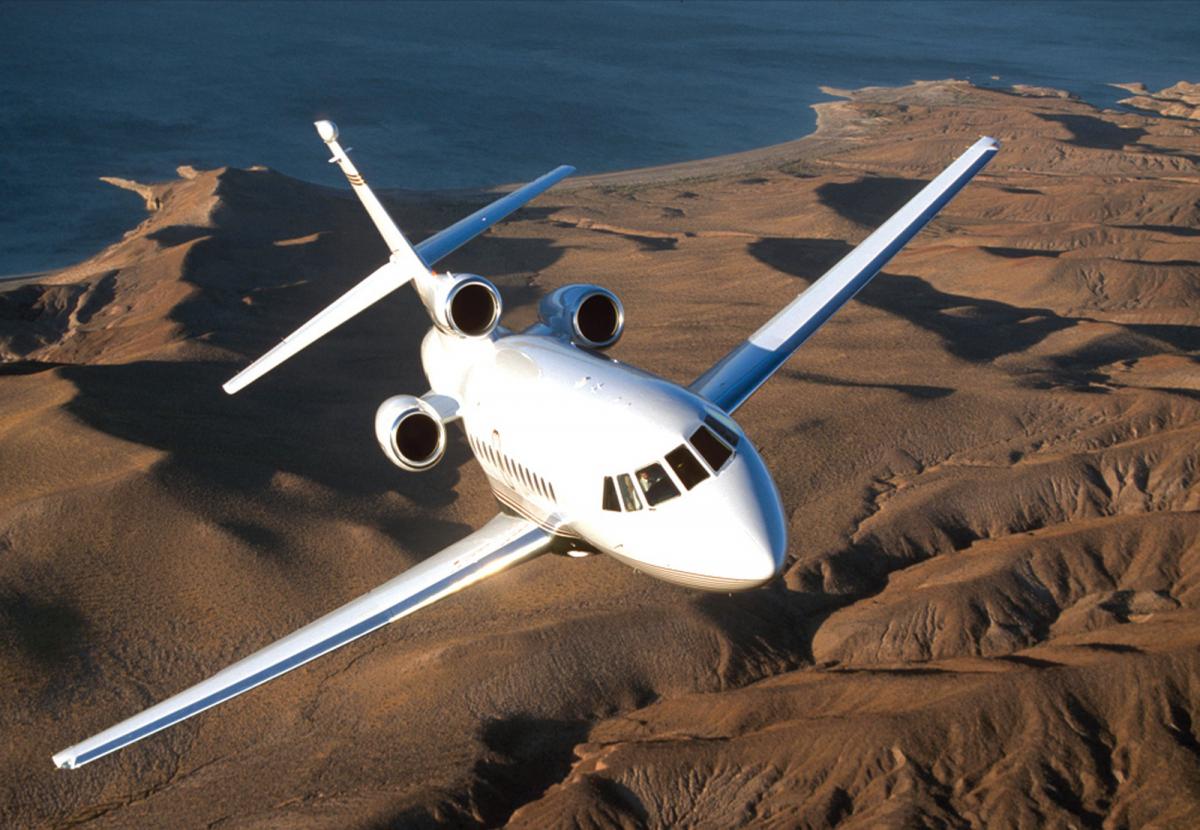 Falcon 900 heavy jet view 1 for Los Angeles charter